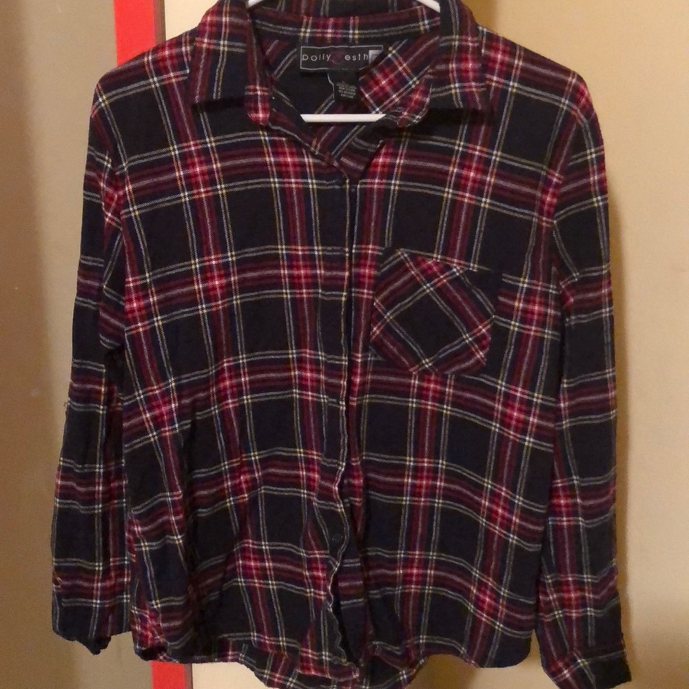 Love love this plaided shirt.